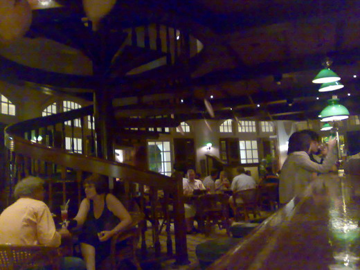 Long bar, Raffles Hotel